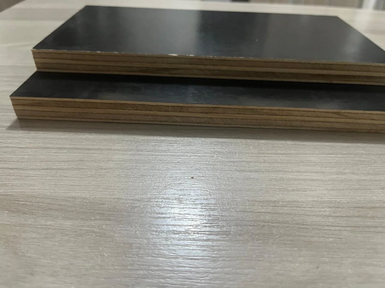 Film face phenolic plywood for concrete formwork