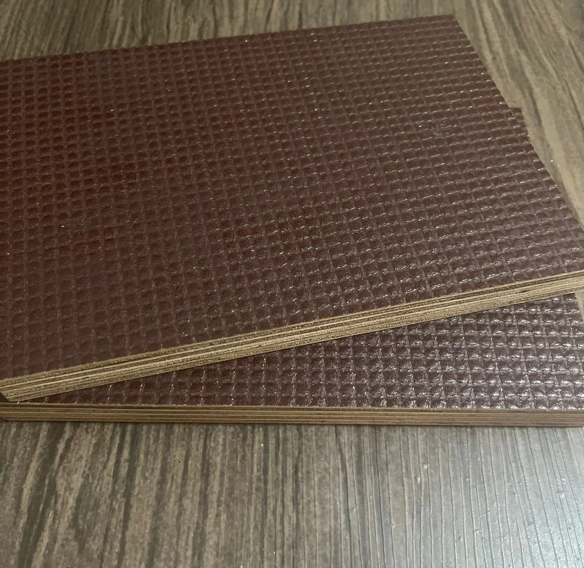 Anti-slip film plywood for industrial flooring